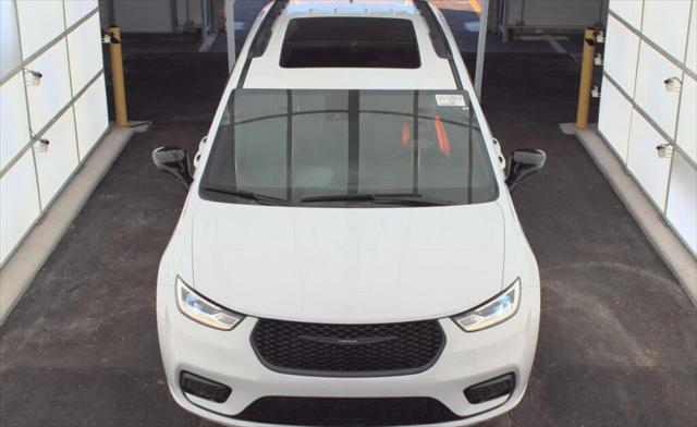 2024 Chrysler Pacifica Hybrid Premium S Appearance Pkg 2024 Chrysler Pacifica Hybrid Premium S Appearance Pkg