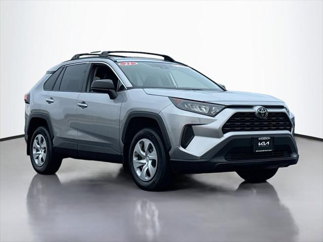 2021 Toyota RAV4 LE 2021 Toyota RAV4 LE