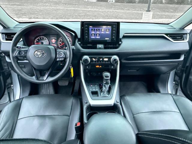 2021 Toyota RAV4 LE 2021 Toyota RAV4 LE