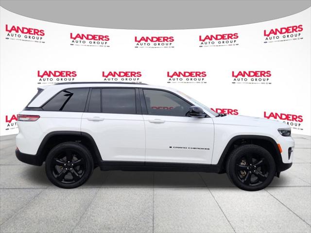 2023 Jeep Grand Cherokee Altitude 4x2