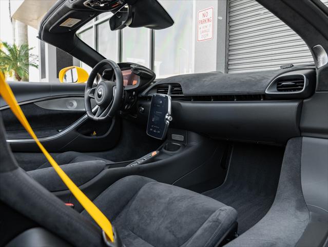 2025 Mclaren Artura TechLux 2025 Mclaren Artura TechLux