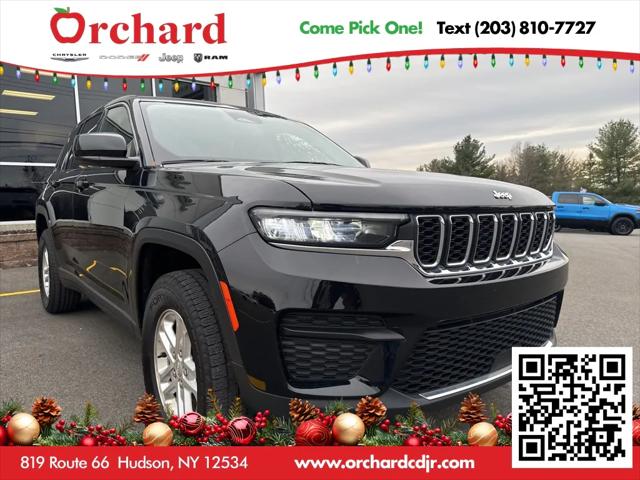 2023 Jeep Grand Cherokee Laredo 4x4