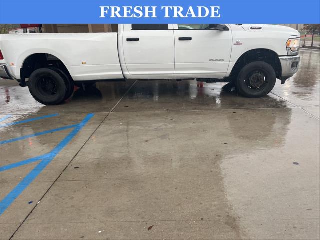 2022 RAM 3500 Tradesman Crew Cab 4x4 8 Box