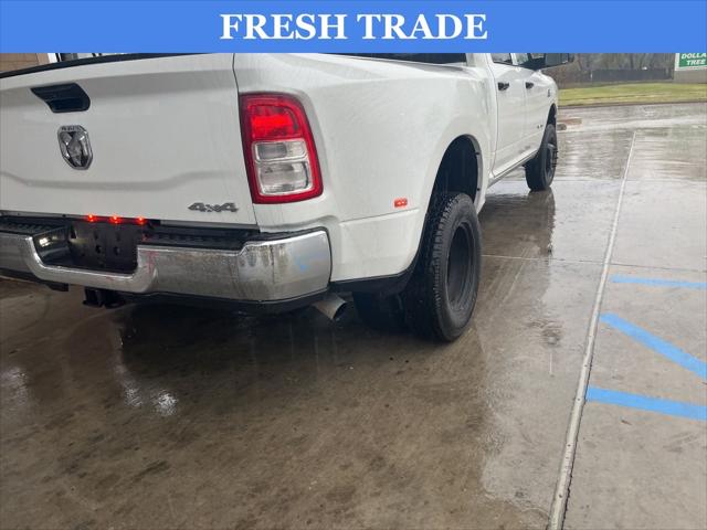 2022 RAM 3500 Tradesman Crew Cab 4x4 8 Box 2022 RAM 3500 Tradesman Crew Cab 4x4 8 Box