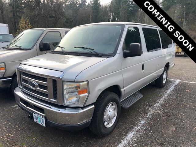 2011 Ford E-350 Super Duty XLT