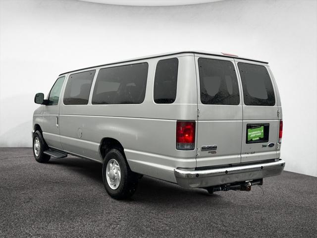 2011 Ford E-350 Super Duty XLT