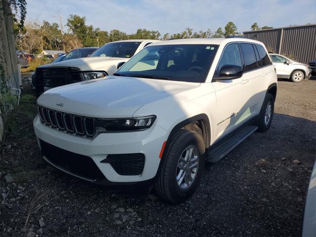 2023 Jeep Grand Cherokee Laredo 4x2 2023 Jeep Grand Cherokee Laredo 4x2