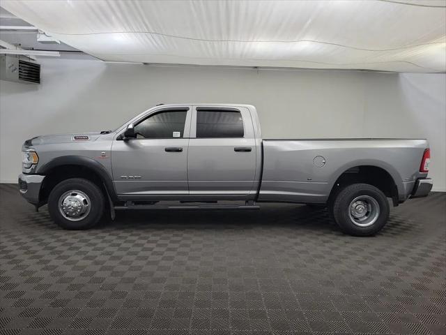 2022 RAM 3500 Tradesman Crew Cab 4x4 8 Box