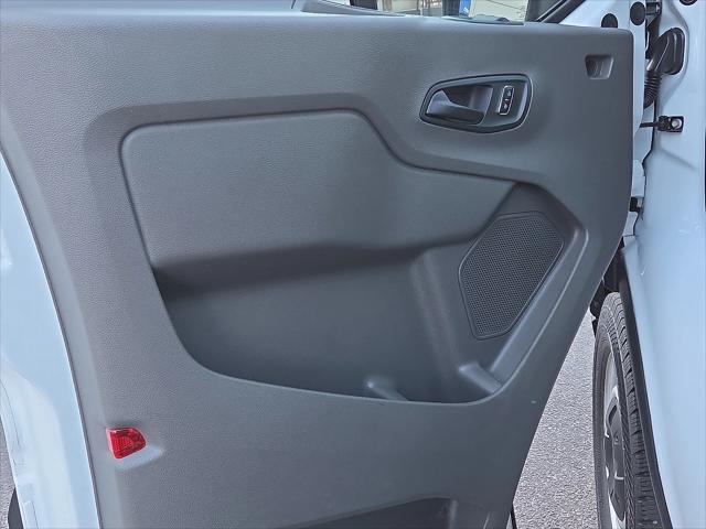 2024 Ford Transit Passenger Wagon XL