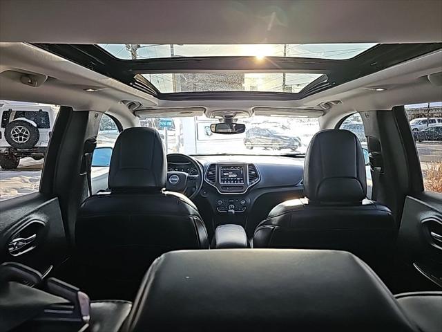 2019 Jeep Cherokee Trailhawk 4x4 2019 Jeep Cherokee Trailhawk 4x4