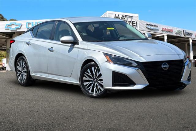 2023 Nissan Altima SV FWD