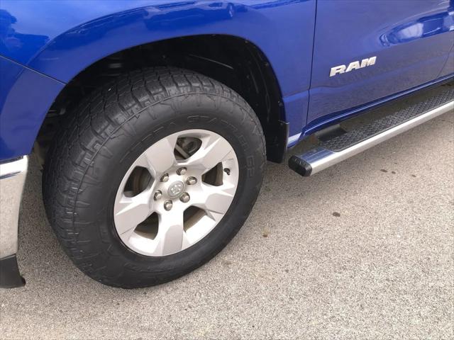 2019 RAM 1500 Big Horn/Lone Star Crew Cab 4x4 57 Box 2019 RAM 1500 Big Horn/Lone Star Crew Cab 4x4 57 Box