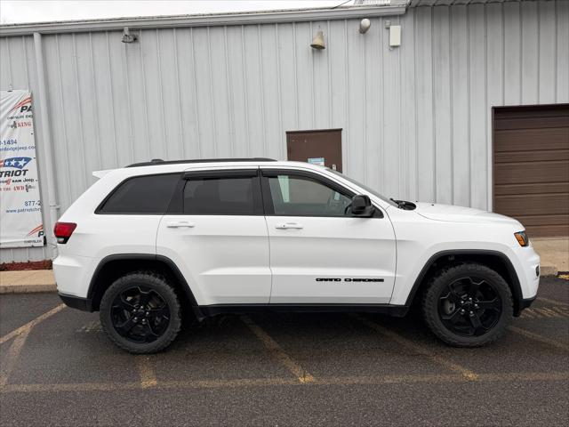 2018 Jeep Grand Cherokee Upland 4x4 2018 Jeep Grand Cherokee Upland 4x4