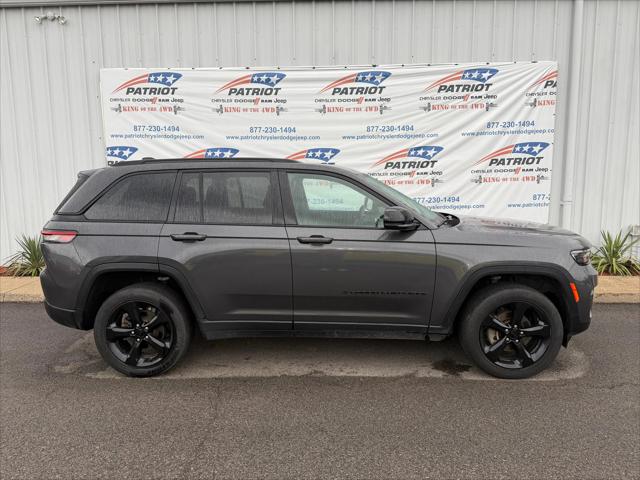 2023 Jeep Grand Cherokee Altitude 4x4 2023 Jeep Grand Cherokee Altitude 4x4