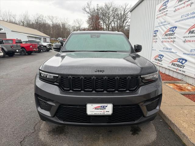2023 Jeep Grand Cherokee Altitude 4x4 2023 Jeep Grand Cherokee Altitude 4x4