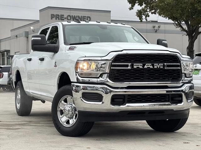 2024 RAM 3500 Tradesman Crew Cab 4x4 64 Box