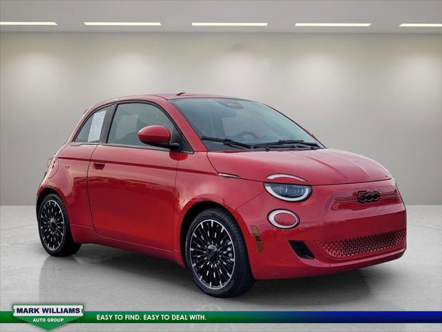 2024 Fiat 500e INSPI(RED) FWD 2024 Fiat 500e INSPI(RED) FWD