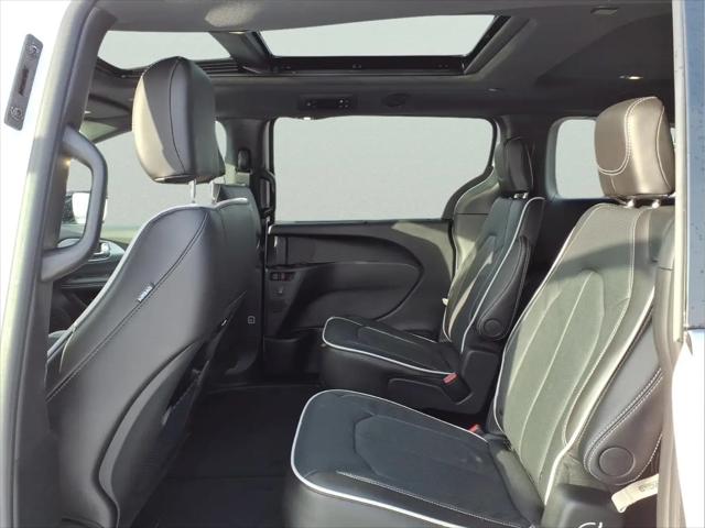 2026 Chrysler Pacifica Limited AWD