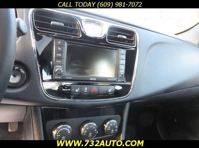 2014 Chrysler 200 Limited