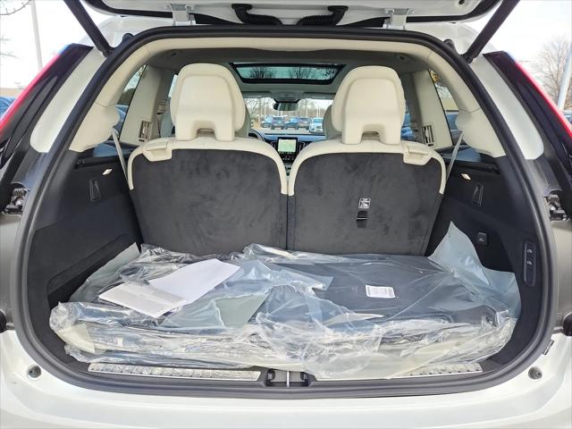 2026 Volvo XC90 Ultra Dark Theme, B6 AWD Gas (mild hybrid), Gasoline, 6 Seats