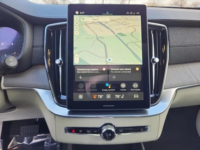 2026 Volvo XC90 Ultra Dark Theme, B6 AWD Gas (mild hybrid), Gasoline, 6 Seats