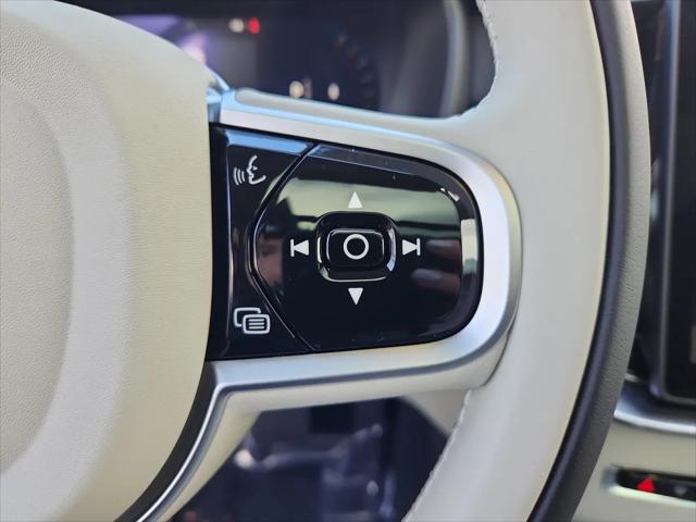 2026 Volvo XC90 Ultra Dark Theme, B6 AWD Gas (mild hybrid), Gasoline, 6 Seats
