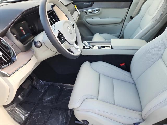 2026 Volvo XC90 Ultra Dark Theme, B6 AWD Gas (mild hybrid), Gasoline, 6 Seats