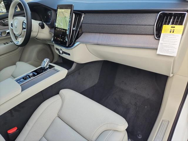 2026 Volvo XC90 Ultra Dark Theme, B6 AWD Gas (mild hybrid), Gasoline, 6 Seats