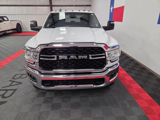 2023 Ram 3500 Big Horn Crew Cab 4x4 8' Box