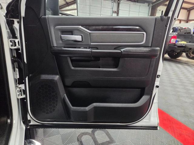 2023 Ram 3500 Big Horn Crew Cab 4x4 8' Box