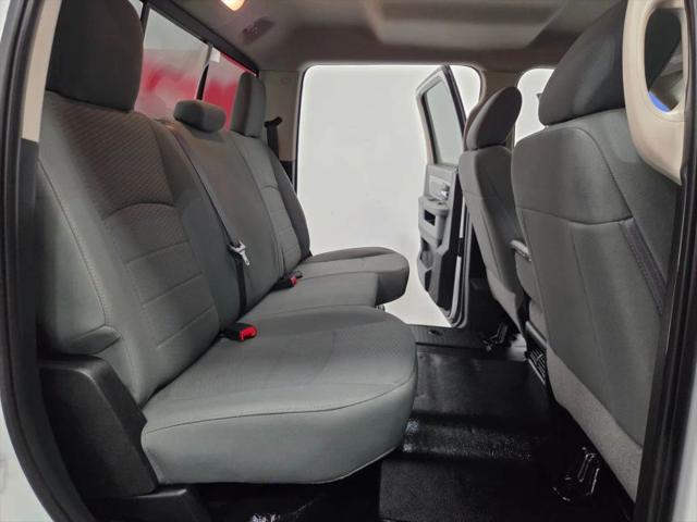 2018 Ram 3500 SLT Crew Cab 4x4 8' Box