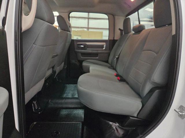 2018 Ram 3500 SLT Crew Cab 4x4 8' Box