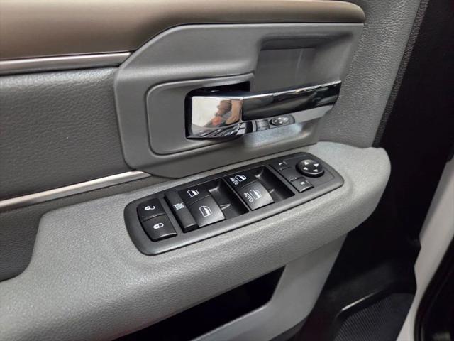2018 Ram 3500 SLT Crew Cab 4x4 8' Box