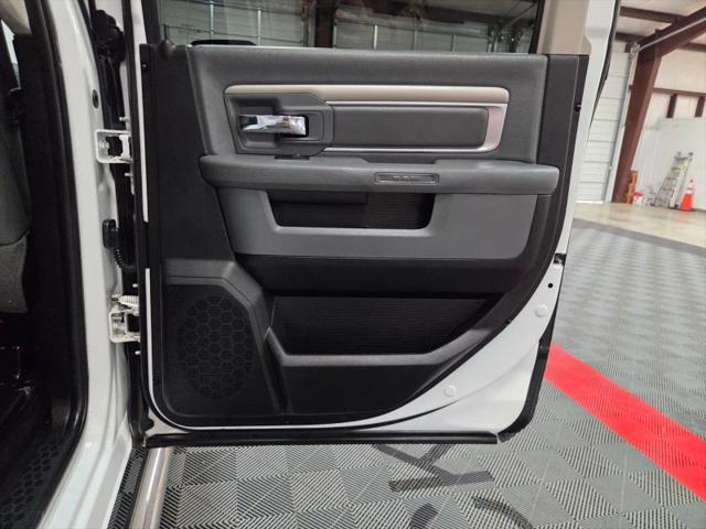 2018 Ram 3500 SLT Crew Cab 4x4 8' Box