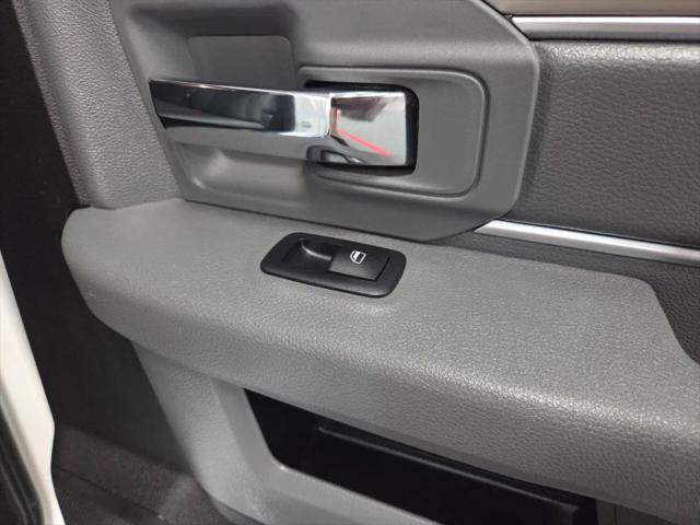 2018 Ram 3500 SLT Crew Cab 4x4 8' Box
