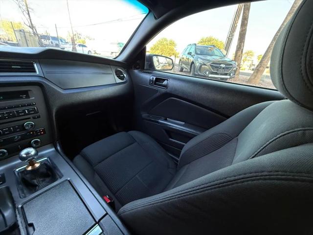 2014 Ford Mustang V6