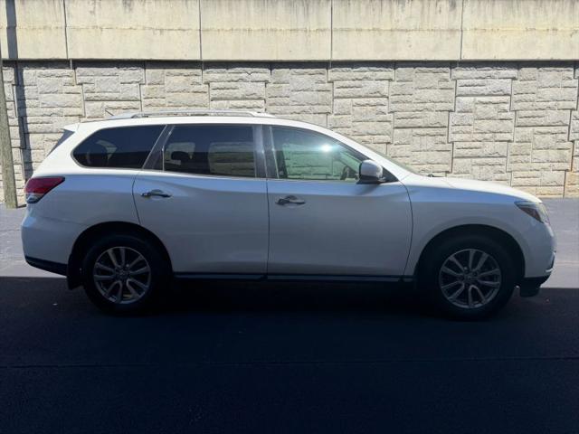 2015 Nissan Pathfinder SV