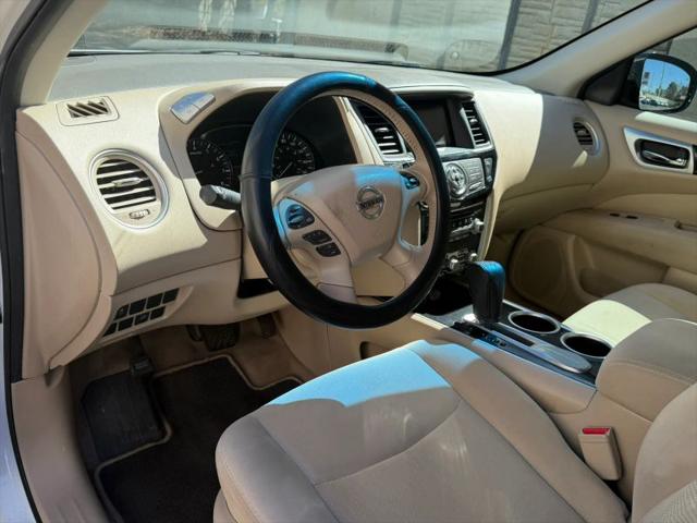2015 Nissan Pathfinder SV