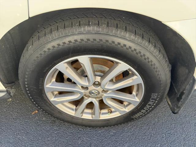 2015 Nissan Pathfinder SV