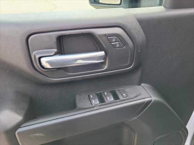 2026 GMC Sierra 2500HD Crew Cab, Standard Bed, Pro, 4WD