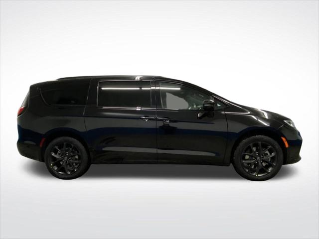 2026 Chrysler Pacifica Limited AWD