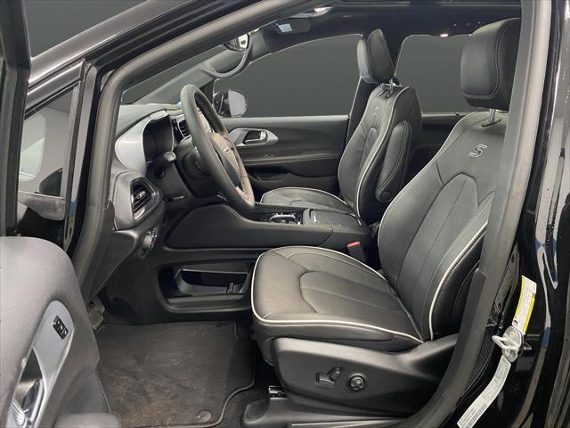 2026 Chrysler Pacifica Limited AWD