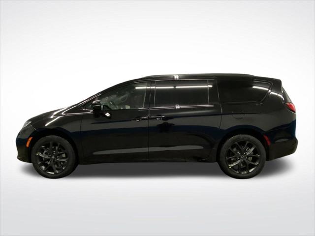 2026 Chrysler Pacifica Limited AWD