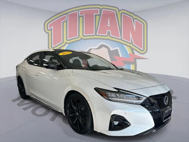 2022 Nissan Maxima SR's photo
