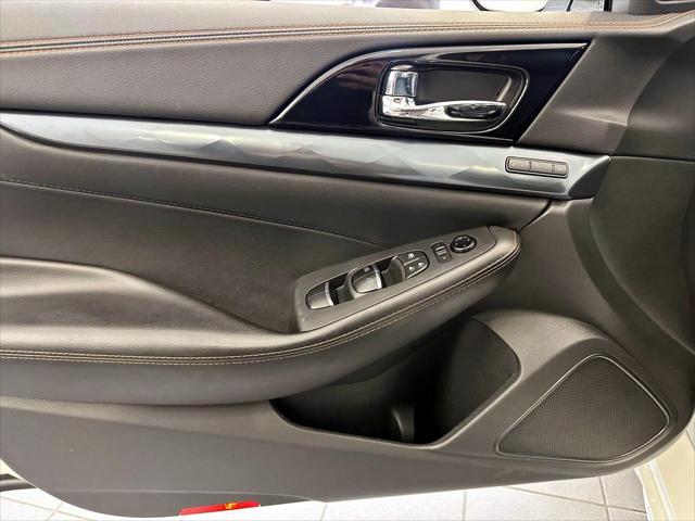 2022 Nissan Maxima SR Xtronic CVT [14]