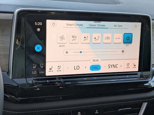 2026 Volkswagen Atlas SE with Technology