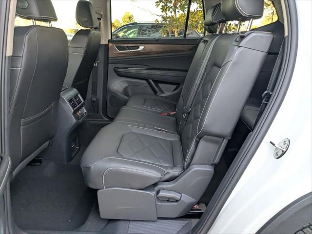 2026 Volkswagen Atlas SE with Technology