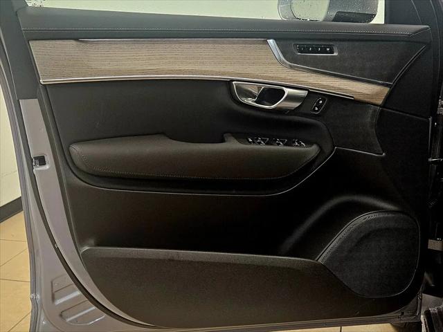 2026 Volvo XC90 Plus, B5 AWD Gas (mild hybrid), Gasoline, Bright, 7 Seats