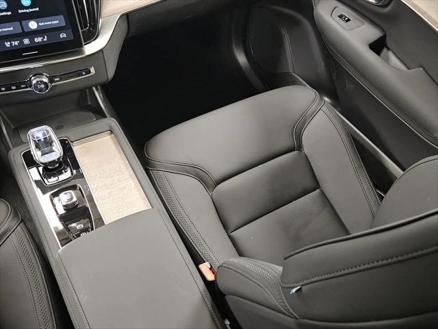 2026 Volvo XC90 Plus, B5 AWD Gas (mild hybrid), Gasoline, Bright, 7 Seats