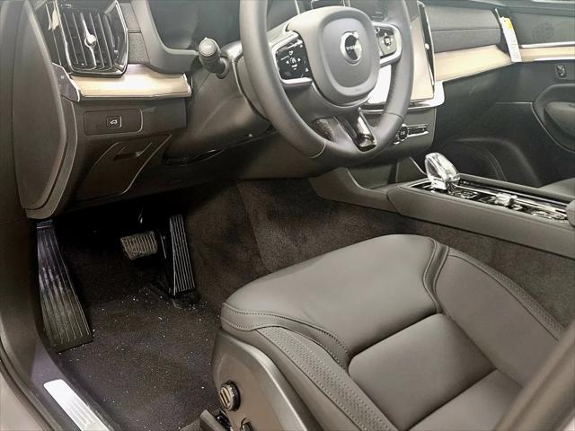 2026 Volvo XC90 Plus, B5 AWD Gas (mild hybrid), Gasoline, Bright, 7 Seats